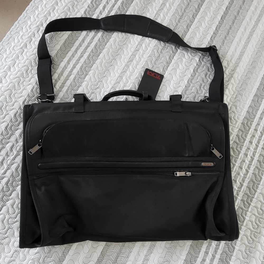 Tumi garment bag for women or men